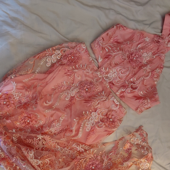 Coral Lace Dress Slit and Cut Out Size Small - Picture 6 of 6